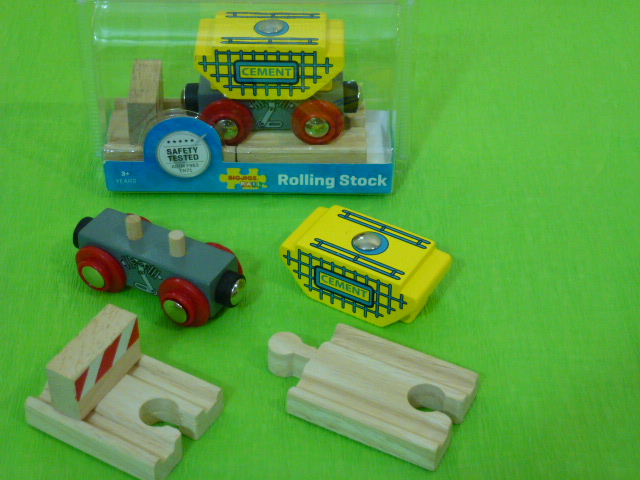 Wagon z cementem + tory!