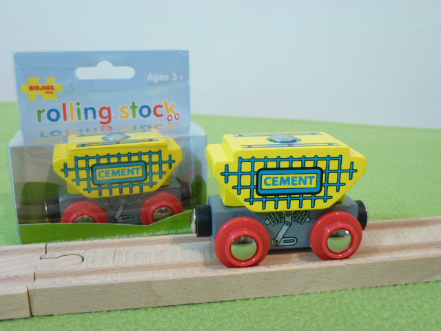 Wagon z cementem + tory!