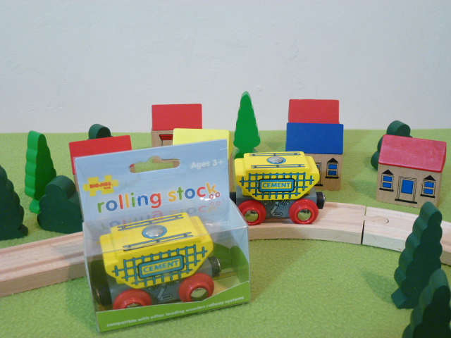 Wagon z cementem + tory!